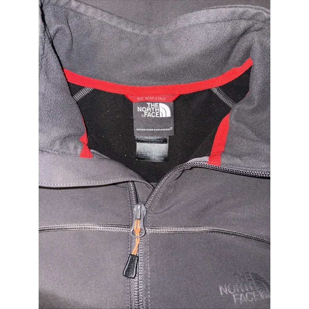 The North Face Pullover Mens Large Gray  1/4 Zip  Long Sleeve Top